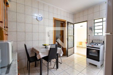 Casa à venda com 175m², 3 quartos e 2 vagasCozinha