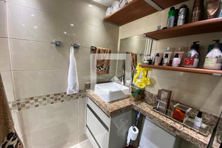 Apartamento à venda com 64m², 3 quartos e 2 vagas Apartamento à venda com 64m², 3 quartos e 2 vagasBanheiro da suíte