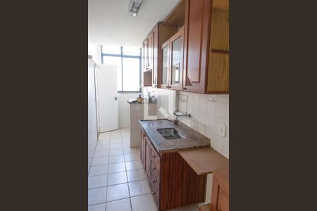 Apartamento à venda com 65m², 2 quartos e 1 vagaCozinha 