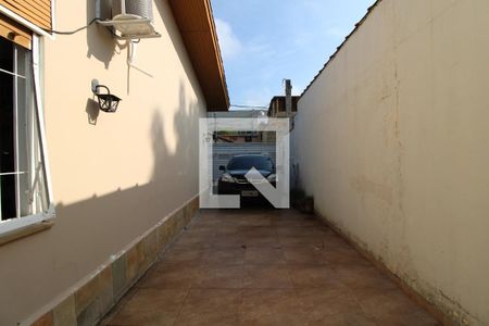 Casa à venda com 240m², 3 quartos e 3 vagas Casa à venda com 240m², 3 quartos e 3 vagasÁrea Externa