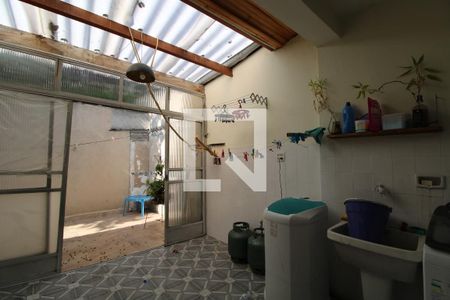 Casa à venda com 240m², 3 quartos e 3 vagasÁrea de Serviço