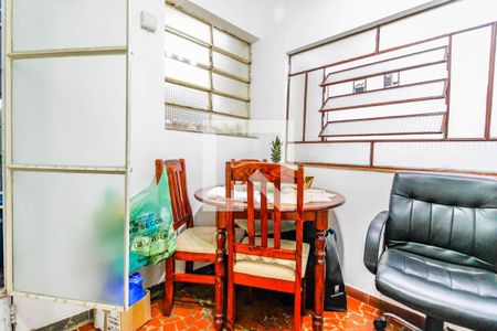 Casa à venda com 70m², 2 quartos e 2 vagas Casa à venda com 70m², 2 quartos e 2 vagasÁrea de Serviço