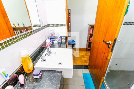 Casa à venda com 70m², 2 quartos e 2 vagas Casa à venda com 70m², 2 quartos e 2 vagasBanheiro
