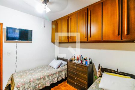 Casa à venda com 70m², 2 quartos e 2 vagas Casa à venda com 70m², 2 quartos e 2 vagasQuarto 2