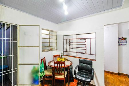 Casa à venda com 70m², 2 quartos e 2 vagas Casa à venda com 70m², 2 quartos e 2 vagasÁrea de Serviço
