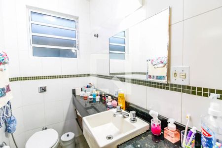 Casa à venda com 70m², 2 quartos e 2 vagas Casa à venda com 70m², 2 quartos e 2 vagasBanheiro