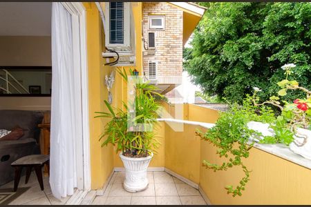 Varanda Sala de casa à venda com 3 quartos, 159m² em Tristeza, Porto Alegre