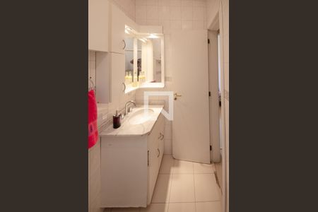 Casa à venda com 159m², 3 quartos e 2 vagasDetalhe do Banheiro da Suite