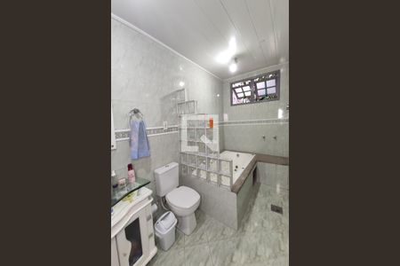 Casa à venda com 187m², 3 quartos e 3 vagas Casa à venda com 187m², 3 quartos e 3 vagasBanheiro