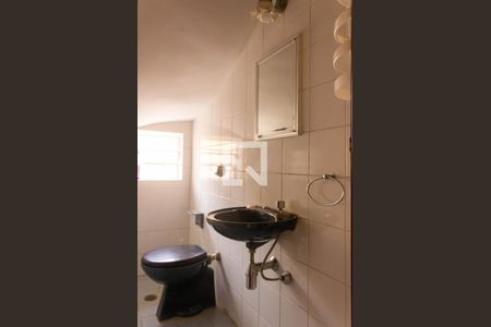 Casa à venda com 132m², 4 quartos e 2 vagas Casa à venda com 132m², 4 quartos e 2 vagasLavabo