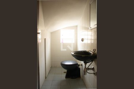 Casa à venda com 132m², 4 quartos e 2 vagas Casa à venda com 132m², 4 quartos e 2 vagasLavabo