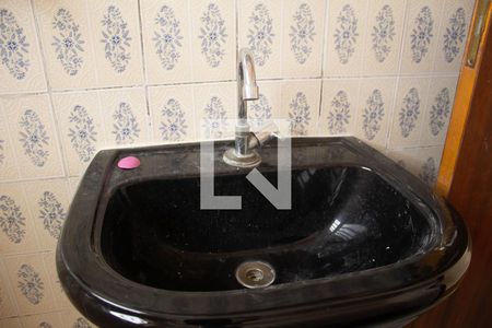 Casa à venda com 132m², 4 quartos e 2 vagas Casa à venda com 132m², 4 quartos e 2 vagasBanheiro