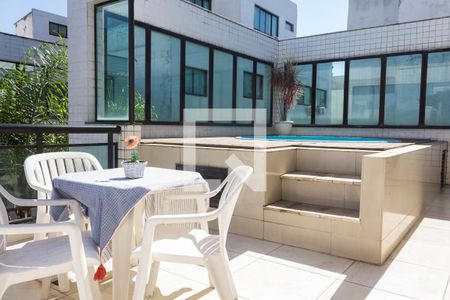 Apartamento à venda com 140m², 4 quartos e 2 vagasVaranda gourmet