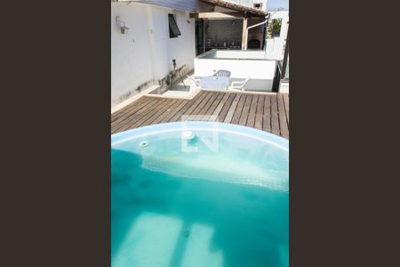 Apartamento à venda com 140m², 4 quartos e 2 vagasPiscina