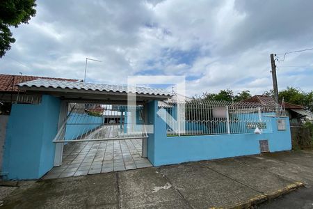 Casa à venda com 136m², 3 quartos e 2 vagasFachada