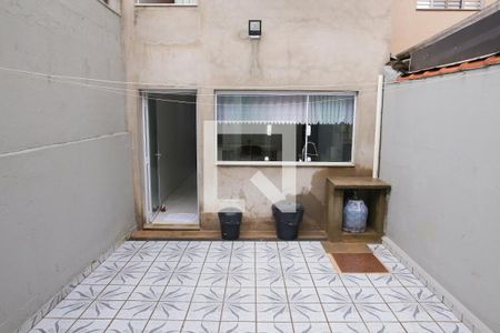 Casa à venda com 160m², 2 quartos e 1 vagaQuintal