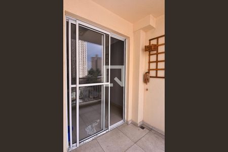 Apartamento à venda com 65m², 2 quartos e 1 vaga Apartamento à venda com 65m², 2 quartos e 1 vagaVaranda