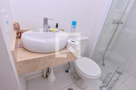 Apartamento à venda com 65m², 2 quartos e 1 vaga Apartamento à venda com 65m², 2 quartos e 1 vagaBanheiro