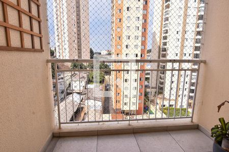 Apartamento à venda com 65m², 2 quartos e 1 vaga Apartamento à venda com 65m², 2 quartos e 1 vagaVaranda