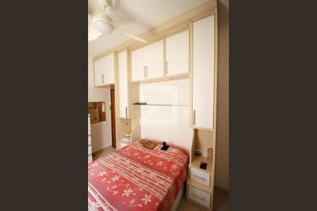 Casa à venda com 200m², 5 quartos e 2 vagasSuíte 1 - Armários