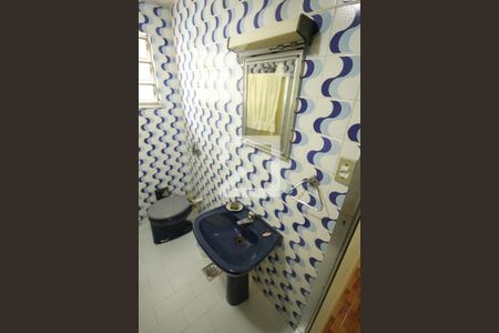 Casa à venda com 200m², 5 quartos e 2 vagasBanheiro da Suíte 2 - Torneira