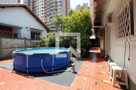 Casa à venda com 200m², 5 quartos e 2 vagasQuintal e Jardim Posterior