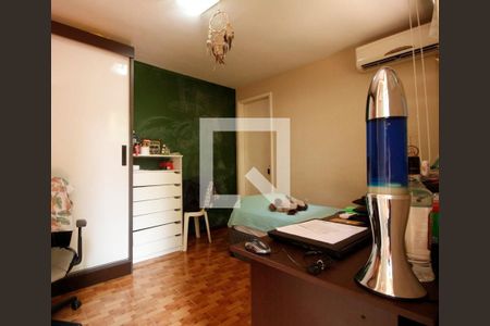 Casa à venda com 200m², 5 quartos e 2 vagasSuíte 2