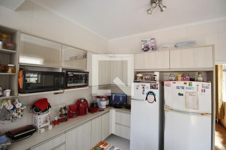 Casa à venda com 200m², 5 quartos e 2 vagasCozinha - Armários