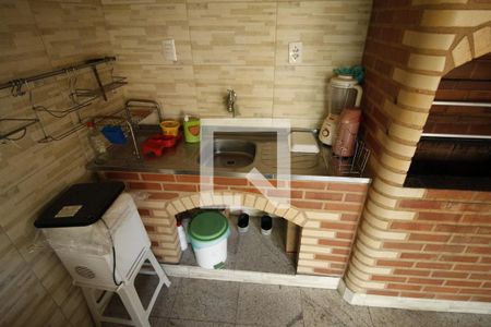 Casa à venda com 200m², 5 quartos e 2 vagasChurrasqueira - Torneira