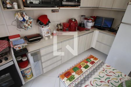 Casa à venda com 200m², 5 quartos e 2 vagasCozinha - Armários