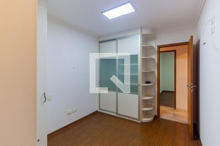 Casa à venda com 266m², 3 quartos e 3 vagas Casa à venda com 266m², 3 quartos e 3 vagasQuarto 2