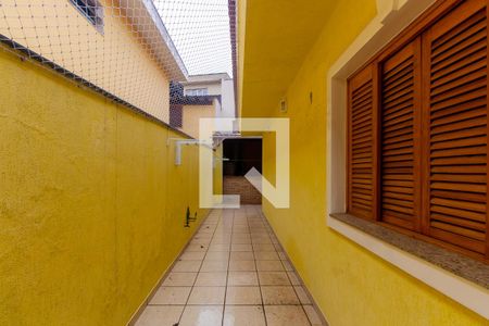 Casa à venda com 266m², 3 quartos e 3 vagas Casa à venda com 266m², 3 quartos e 3 vagasCorredor Lateral