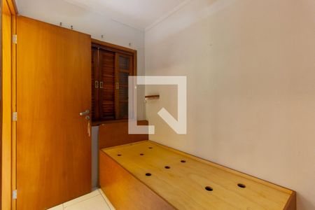 Casa à venda com 266m², 3 quartos e 3 vagas Casa à venda com 266m², 3 quartos e 3 vagasQuarto Extra