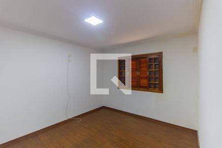 Casa à venda com 266m², 3 quartos e 3 vagas Casa à venda com 266m², 3 quartos e 3 vagasQuarto 1