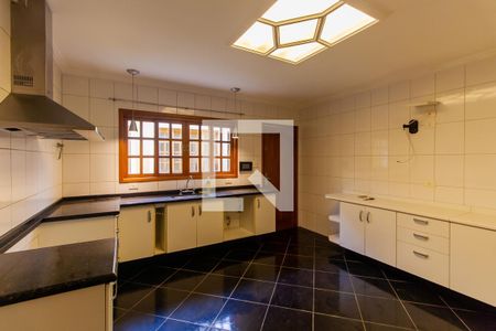 Casa à venda com 266m², 3 quartos e 3 vagas Casa à venda com 266m², 3 quartos e 3 vagasCozinha