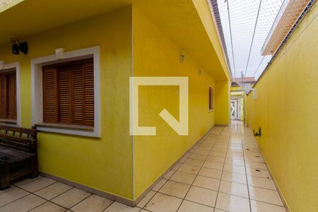Casa à venda com 266m², 3 quartos e 3 vagas Casa à venda com 266m², 3 quartos e 3 vagasCorredor Lateral