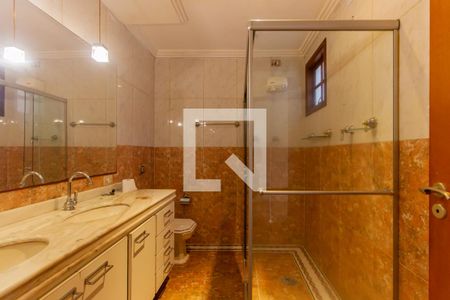 Casa à venda com 266m², 3 quartos e 3 vagas Casa à venda com 266m², 3 quartos e 3 vagasBanheiro