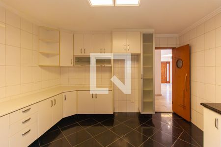 Casa à venda com 266m², 3 quartos e 3 vagas Casa à venda com 266m², 3 quartos e 3 vagasCozinha