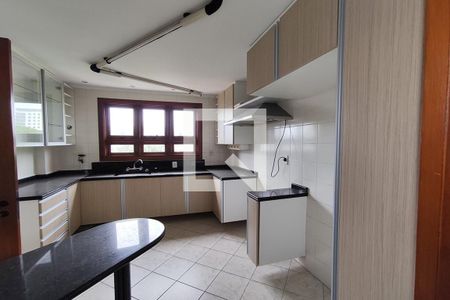 Apartamento à venda com 253m², 3 quartos e 2 vagas Apartamento à venda com 253m², 3 quartos e 2 vagasCozinha