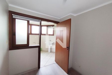 Apartamento à venda com 253m², 3 quartos e 2 vagas Apartamento à venda com 253m², 3 quartos e 2 vagasQuarto de Serviço