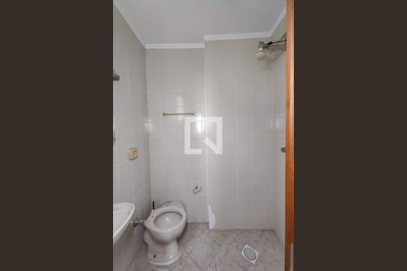 Apartamento à venda com 253m², 3 quartos e 2 vagas Apartamento à venda com 253m², 3 quartos e 2 vagasBanheiro de Serviço