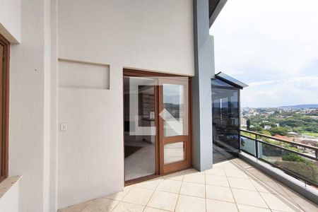 Apartamento à venda com 253m², 3 quartos e 2 vagas Apartamento à venda com 253m², 3 quartos e 2 vagasSacada