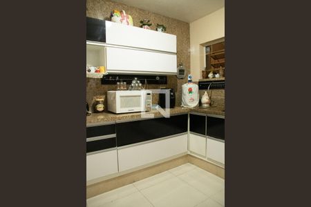 Casa para alugar com 300m², 3 quartos e 3 vagas Casa para alugar com 300m², 3 quartos e 3 vagasCozinha