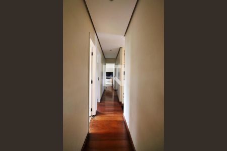 Apartamento à venda com 130m², 3 quartos e 2 vagasCorredor