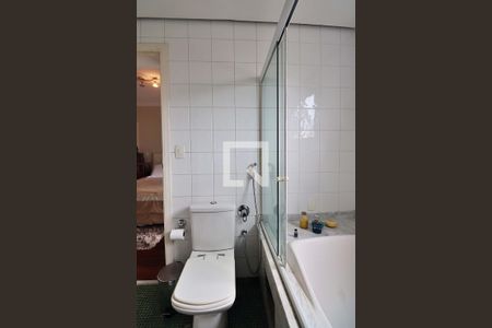 Apartamento à venda com 130m², 3 quartos e 2 vagasBanheiro da Suíte