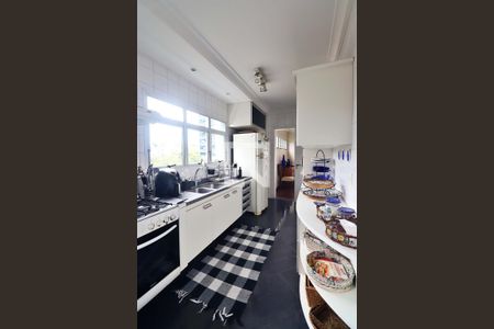 Apartamento à venda com 130m², 3 quartos e 2 vagasCozinha