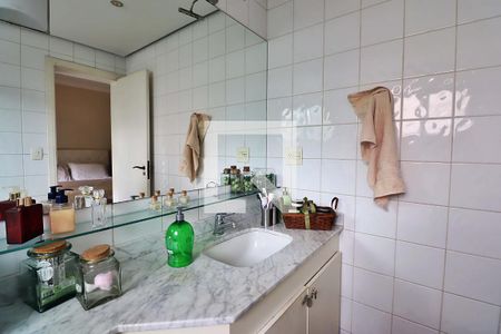 Apartamento à venda com 130m², 3 quartos e 2 vagasBanheiro da Suíte