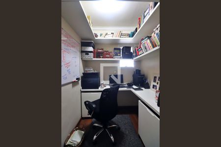 Apartamento à venda com 130m², 3 quartos e 2 vagasEscritório