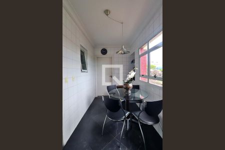 Apartamento à venda com 130m², 3 quartos e 2 vagasCopa