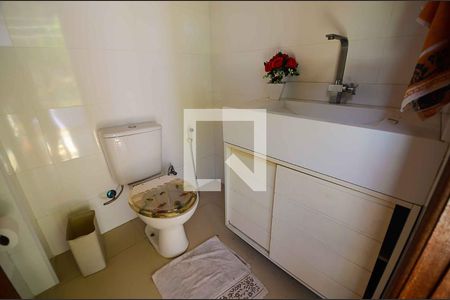 Casa à venda com 300m², 3 quartos e 1 vaga Casa à venda com 300m², 3 quartos e 1 vagaBanheiro